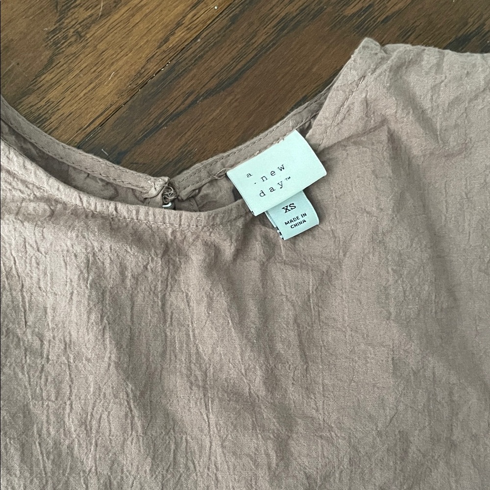 Adorable Target Top - Picture 2 of 3